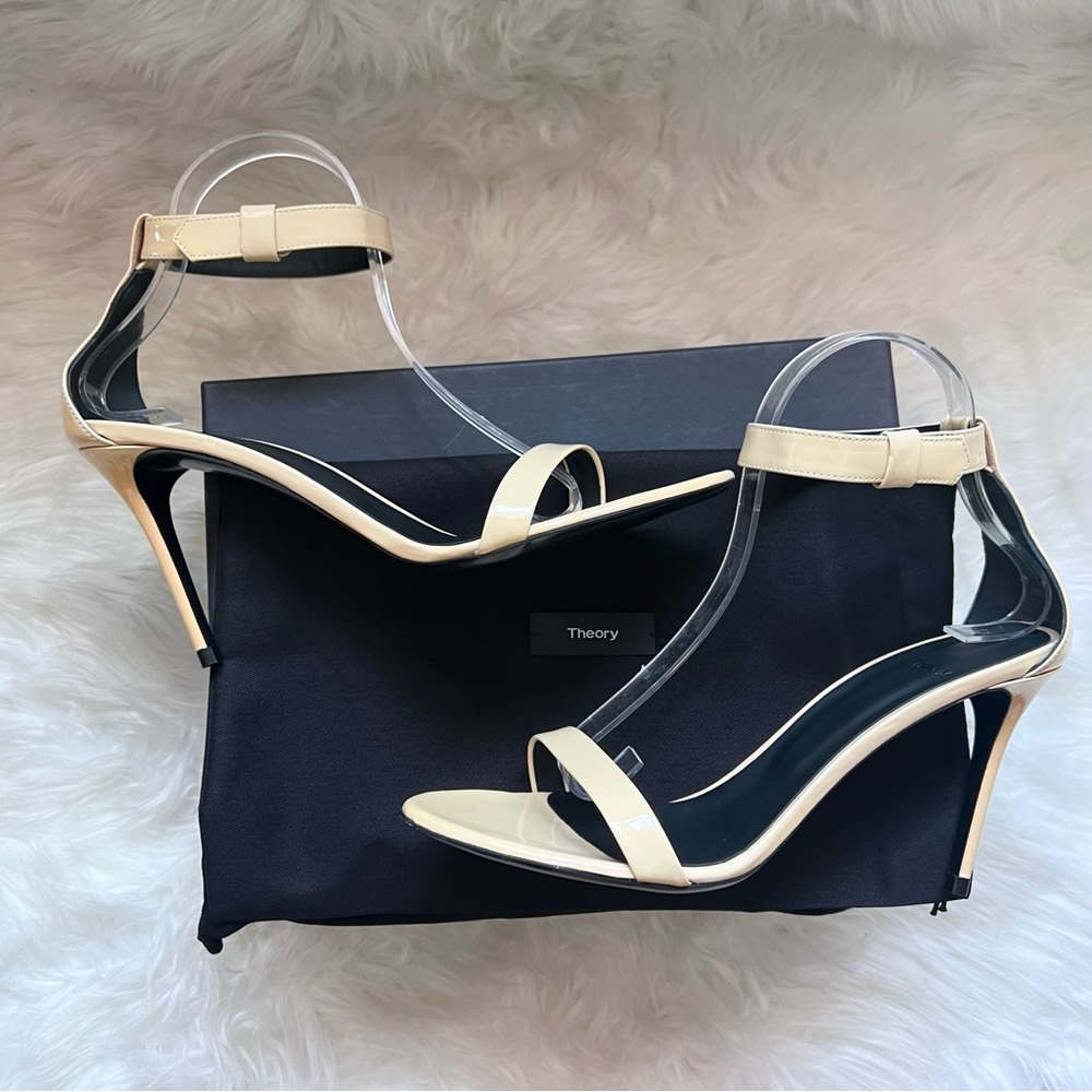 New! THEORY Glossy Patent Strappy Heeled Sandals - Picture 4 of 13